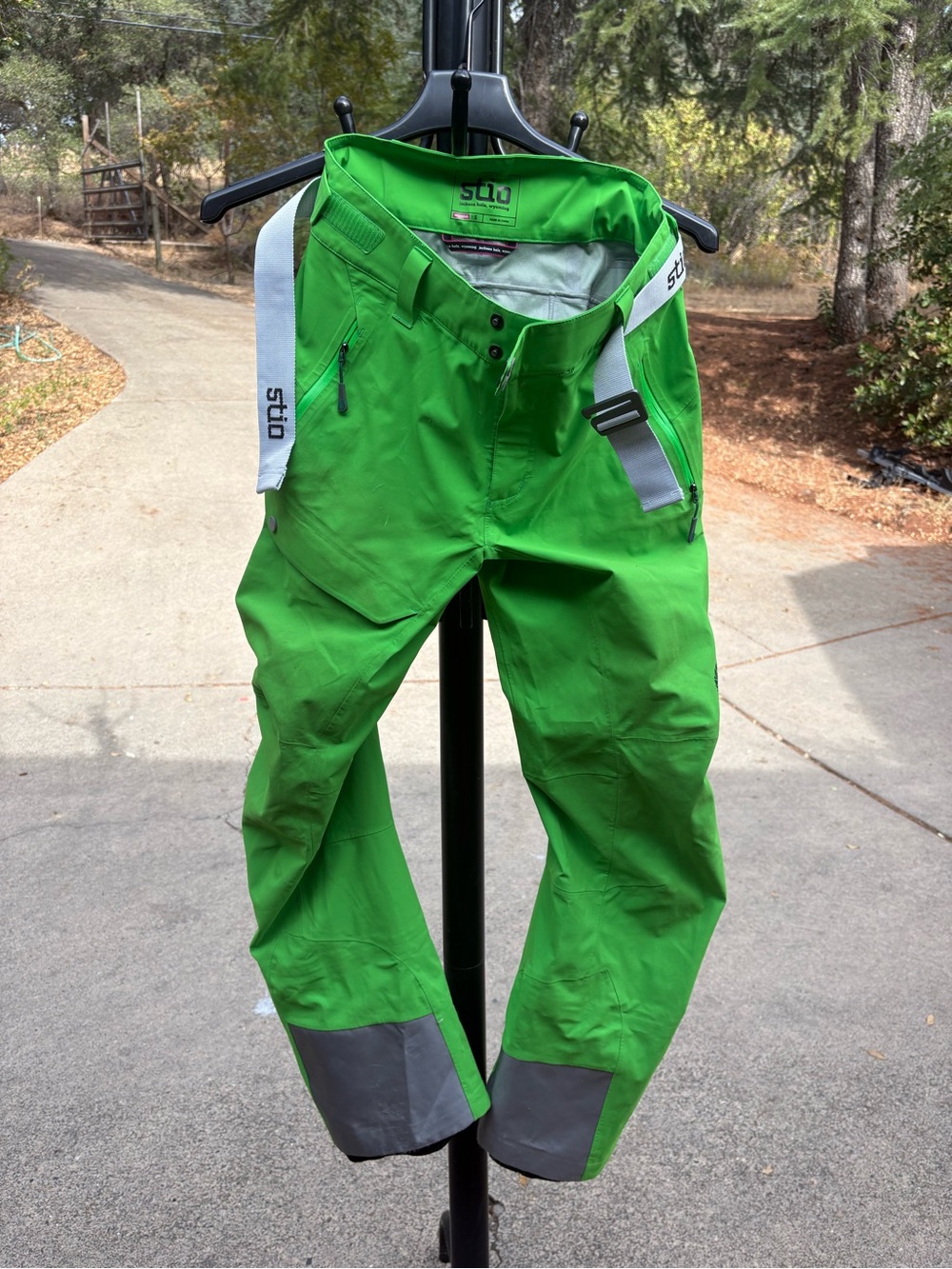 Women’s Green stio environ snow Pants